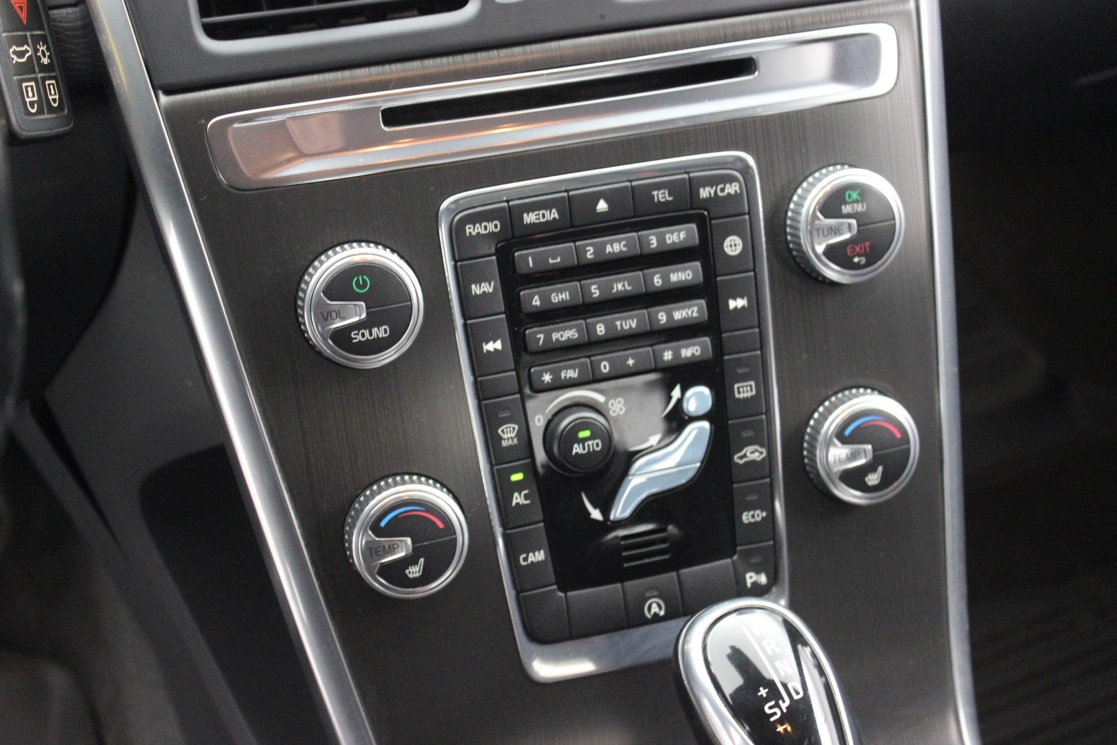 VOLVO XC60 2015