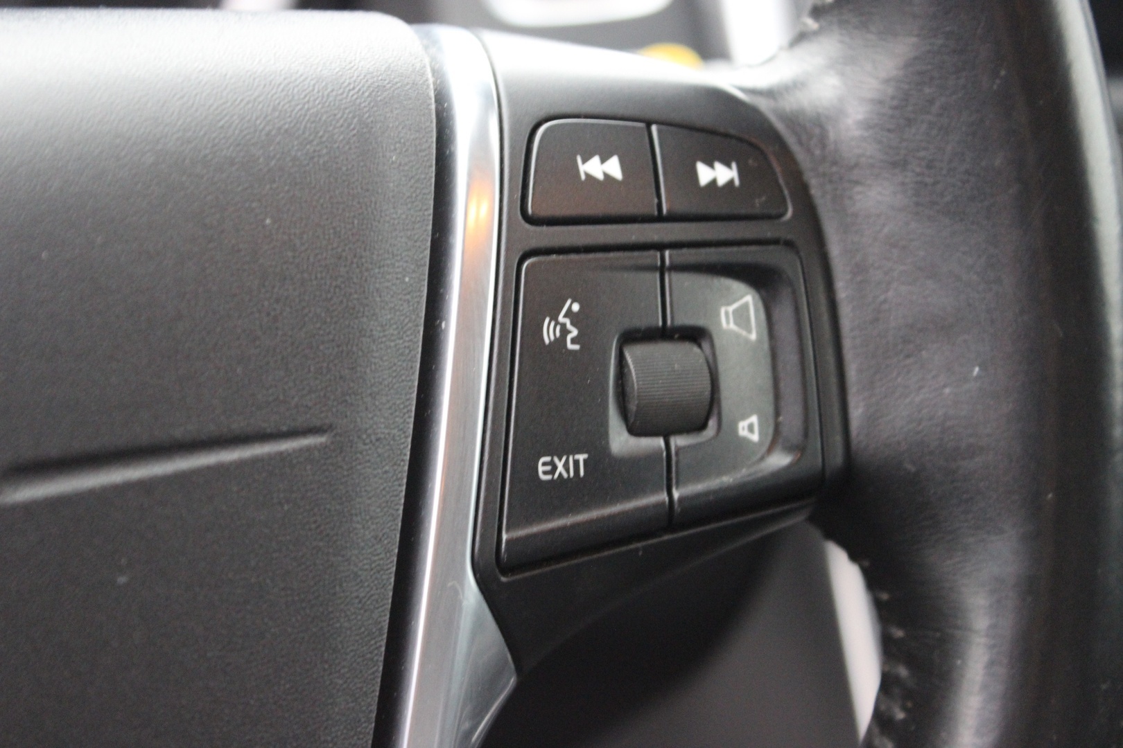VOLVO XC60 2015