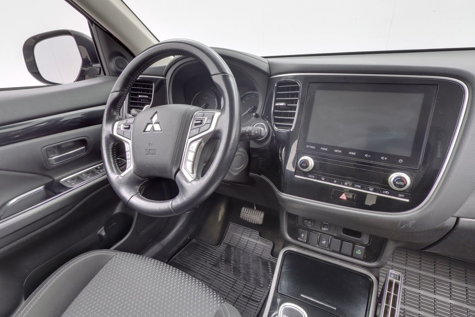 MITSUBISHI Outlander PHEV 2020