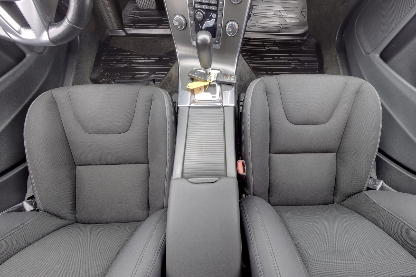VOLVO V60 2012