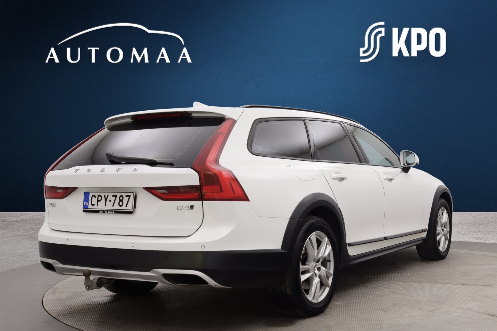 VOLVO V90 Cross Country 4