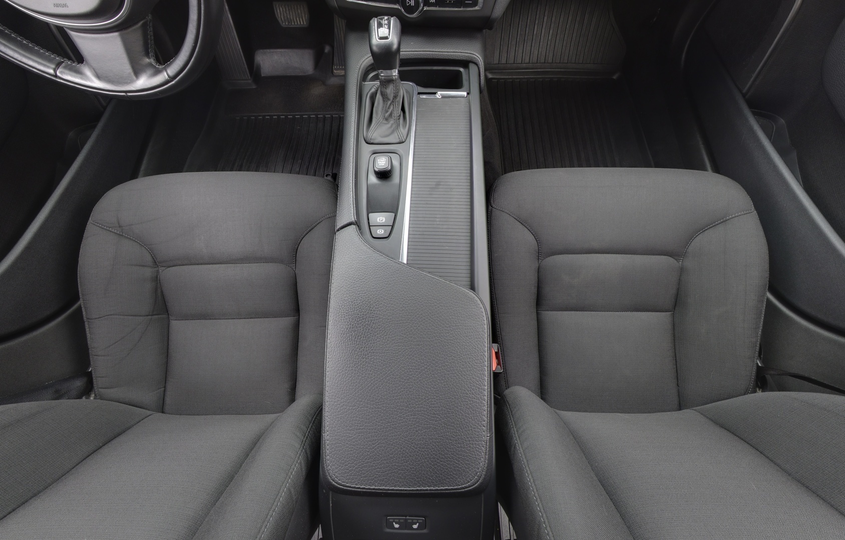 VOLVO V90 Cross Country 9