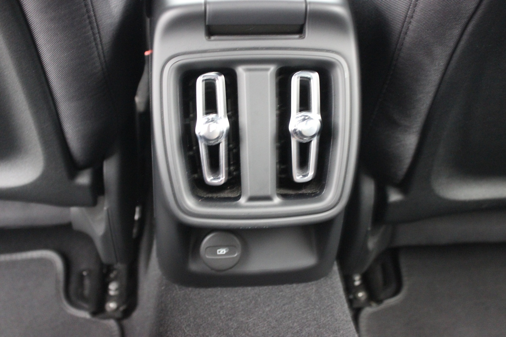 POLESTAR 2 2024