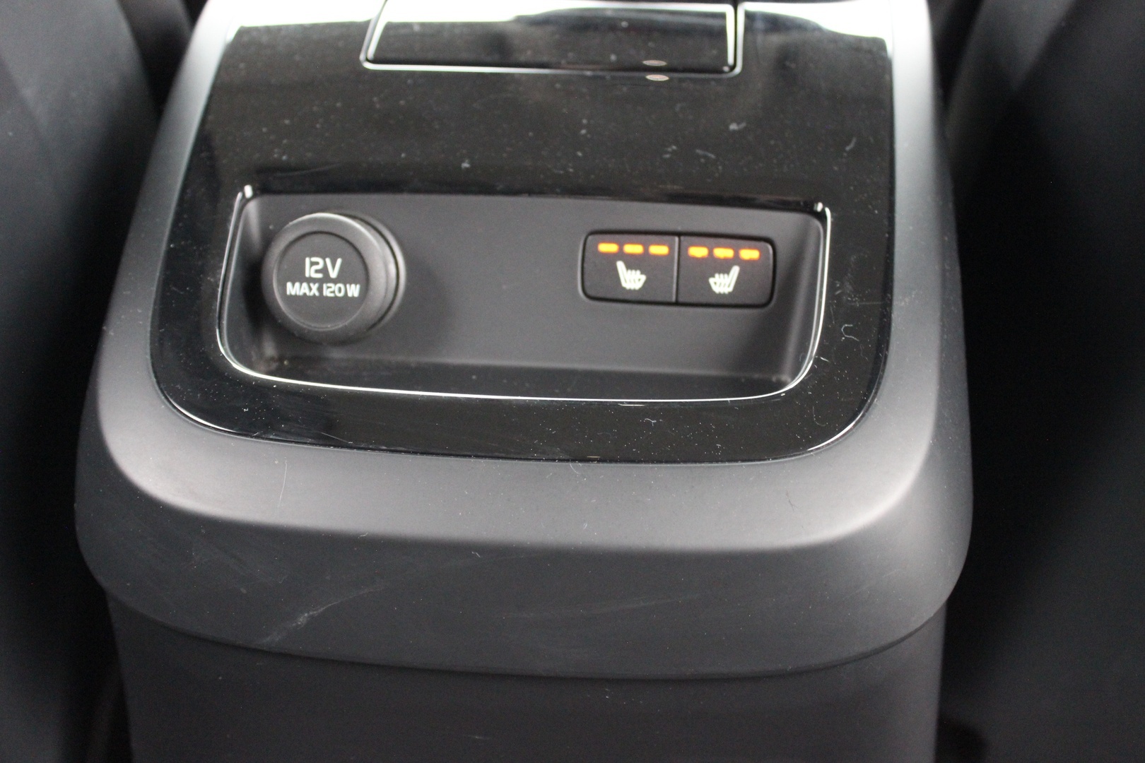 VOLVO V60 20