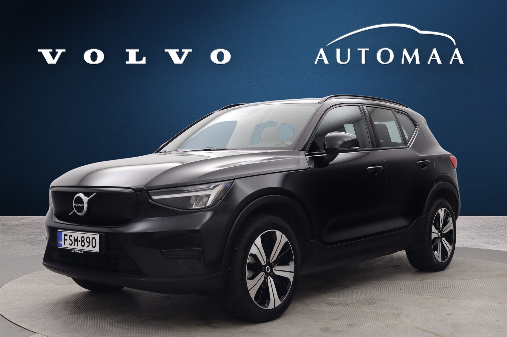 VOLVO XC40 2023