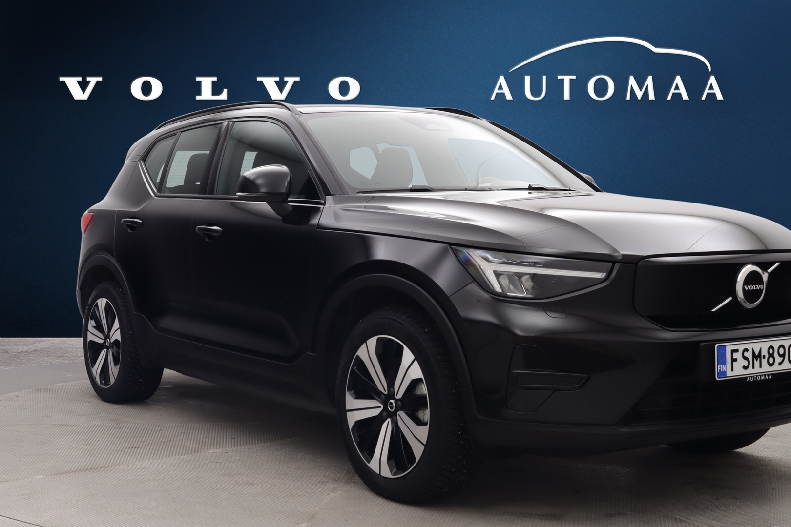 VOLVO XC40 2023