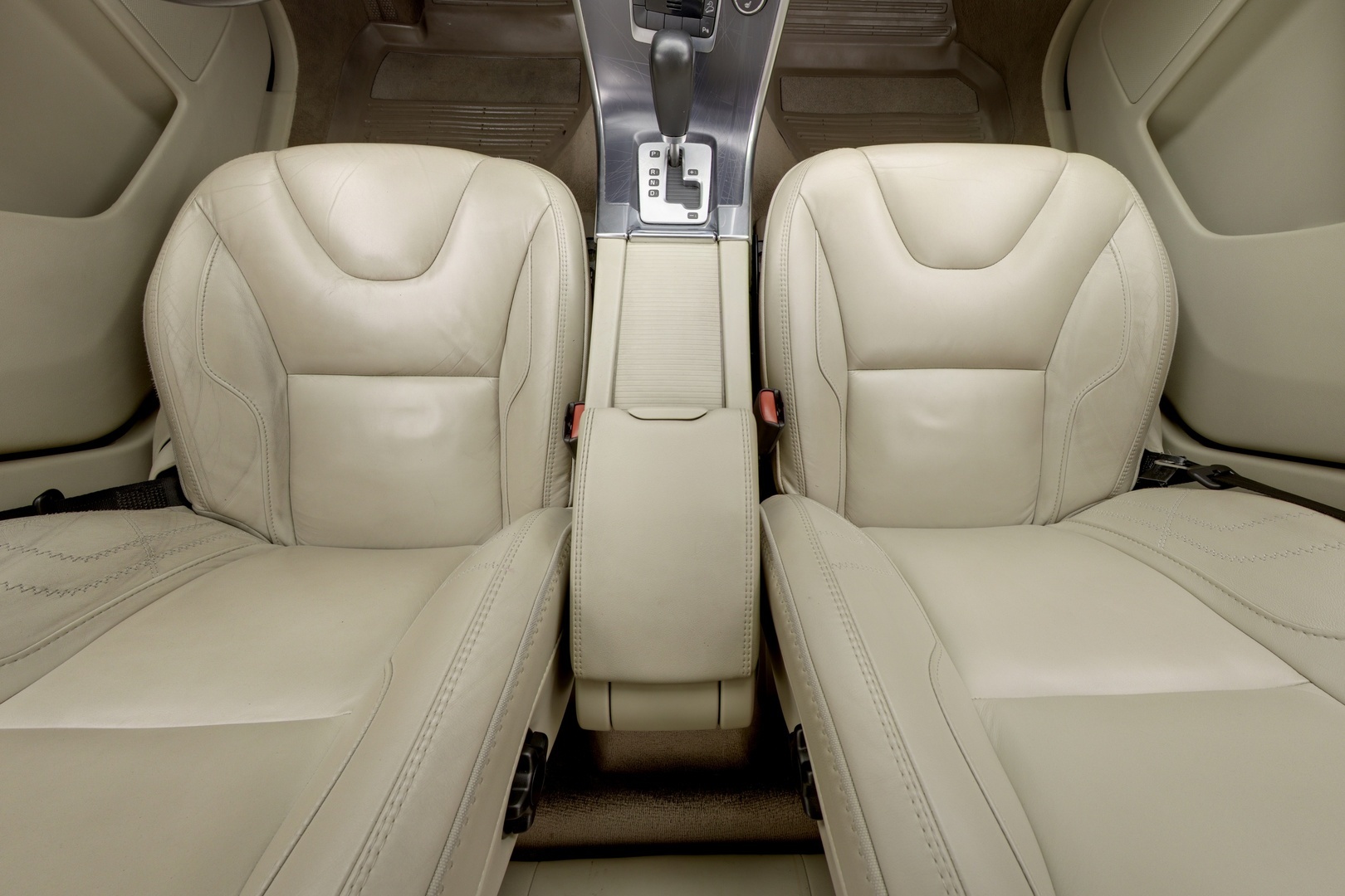 VOLVO XC60 9