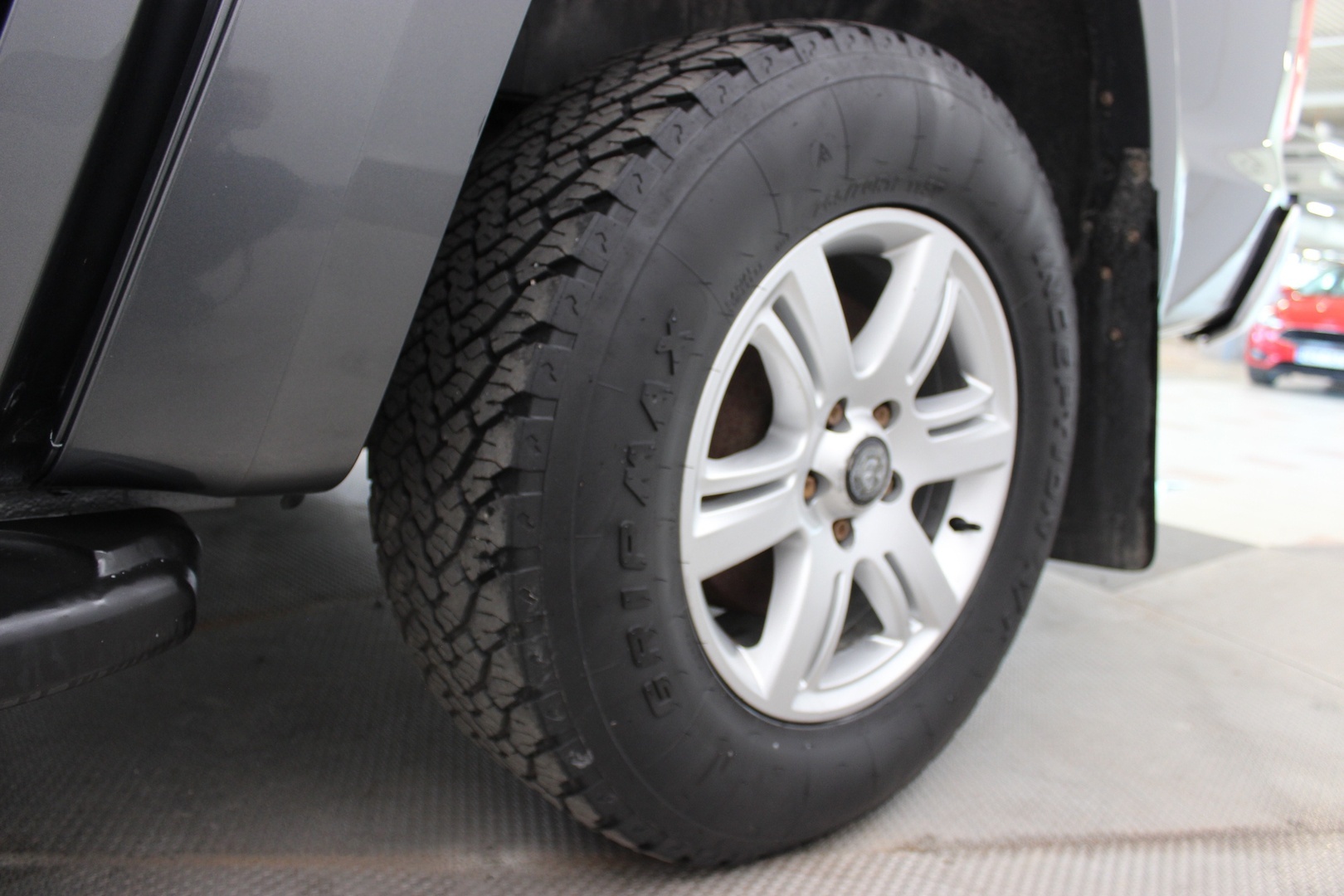 VOLKSWAGEN Amarok 2012