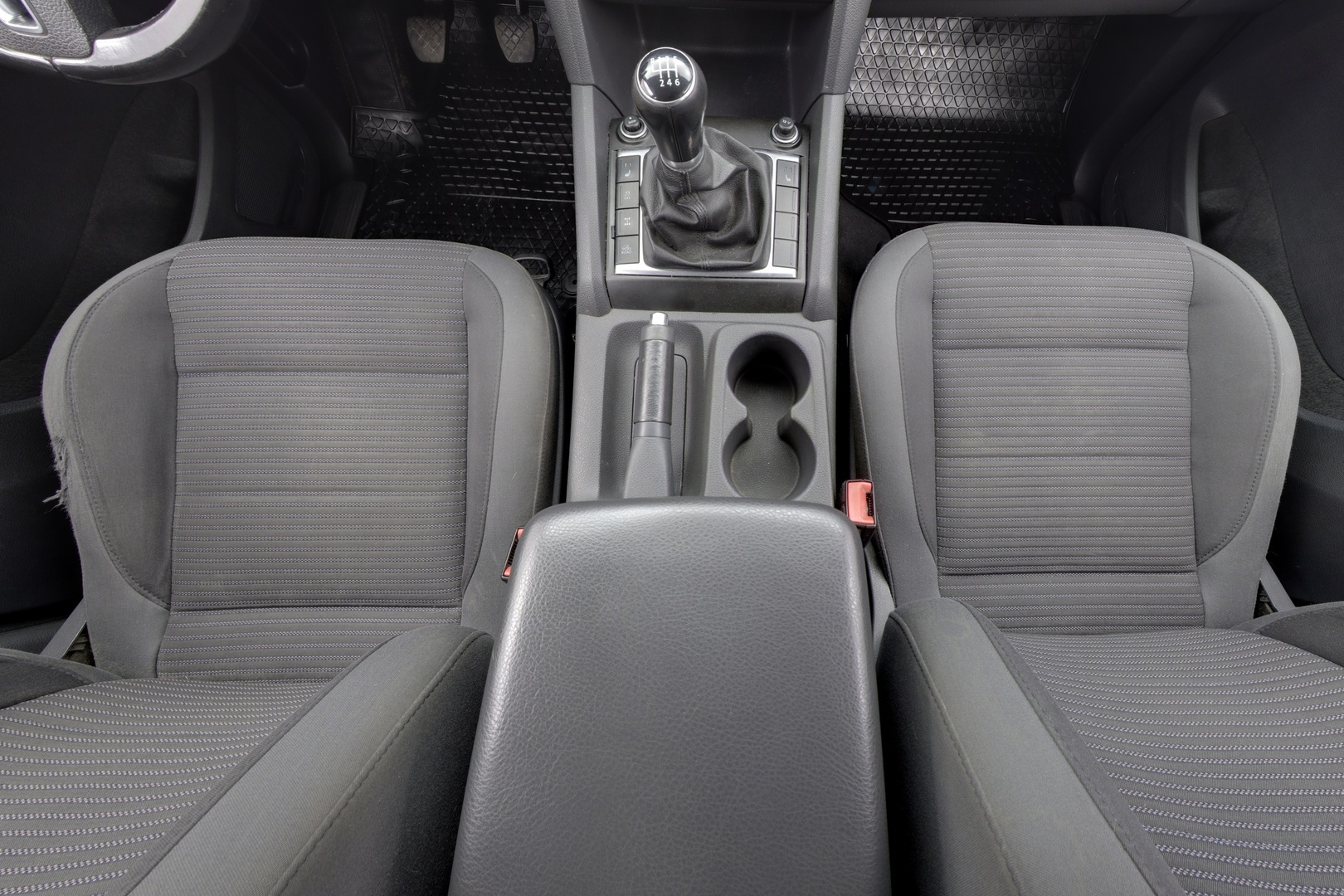 VOLKSWAGEN Amarok 2012