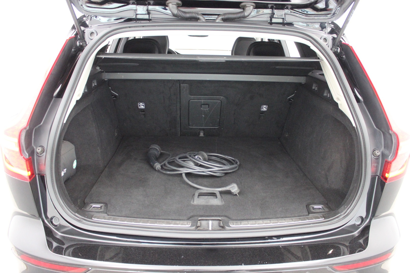VOLVO V60 2020