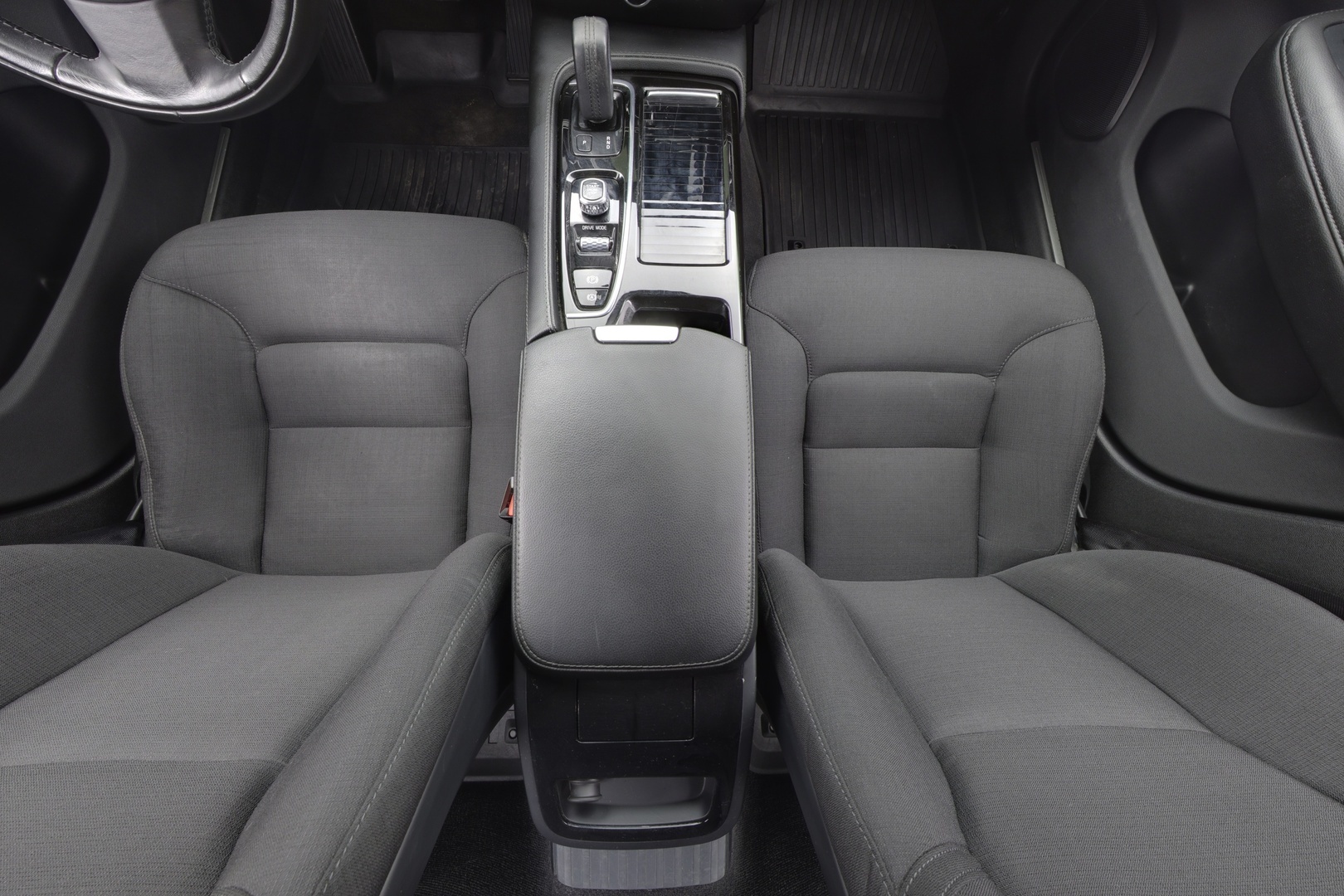 VOLVO V60 2020