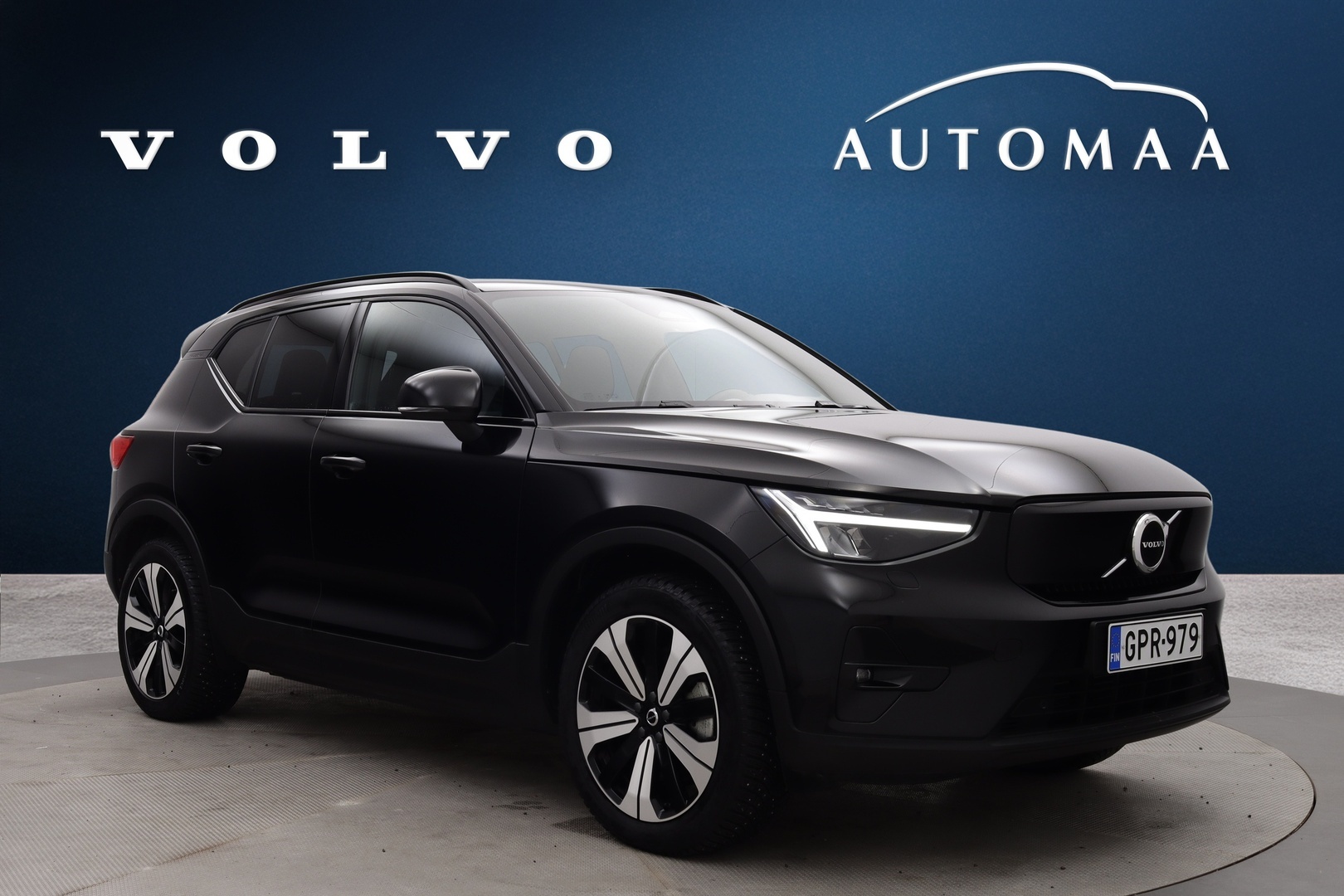 VOLVO XC40 2024
