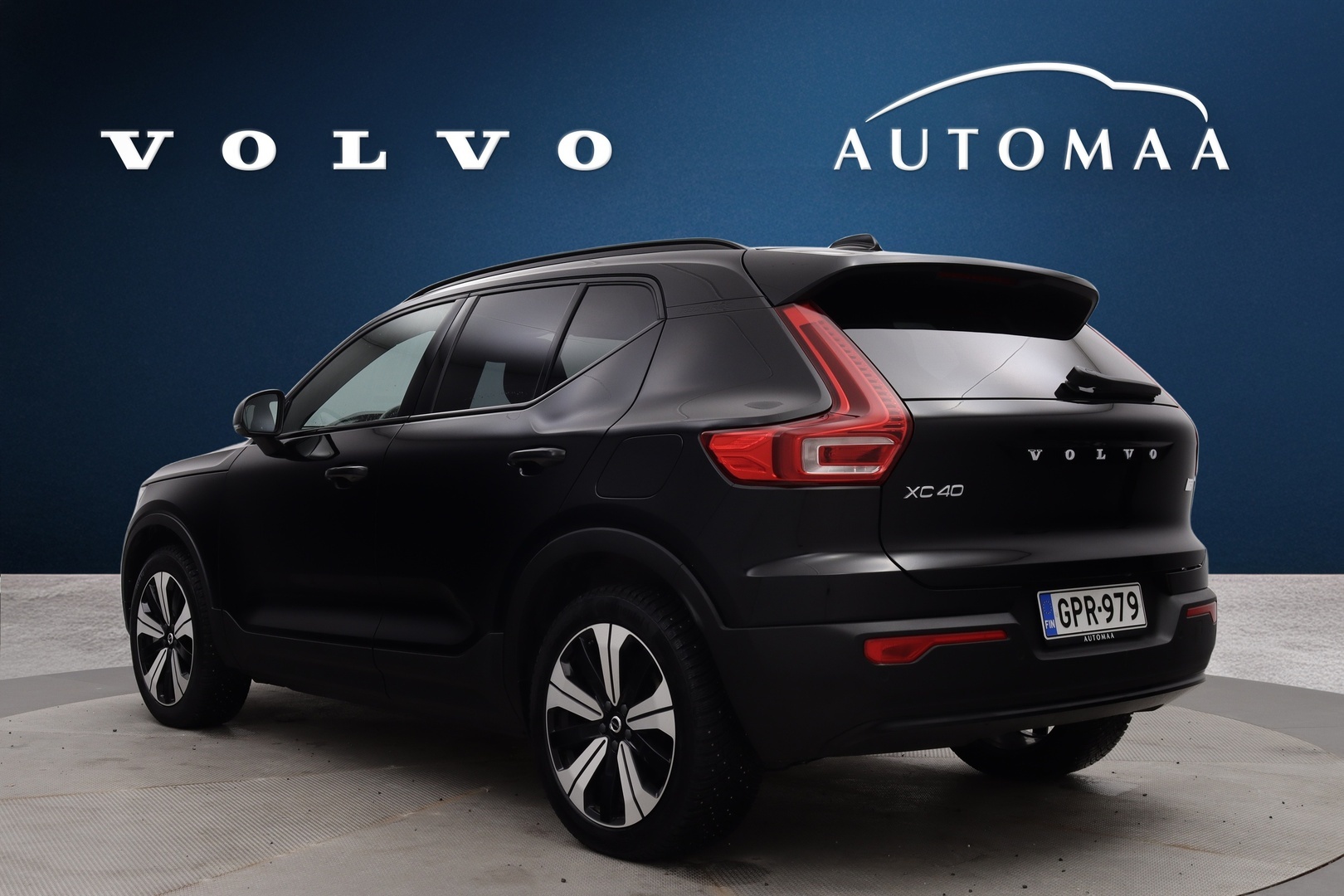 VOLVO XC40 2024