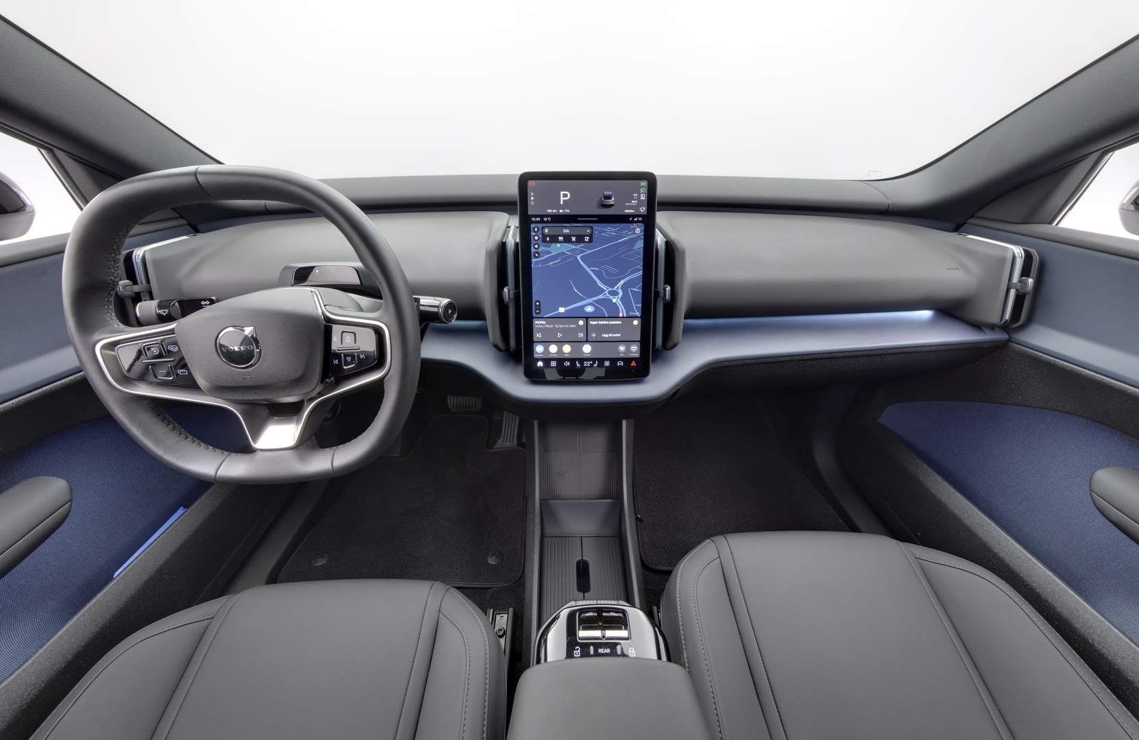 VOLVO EX30 2025