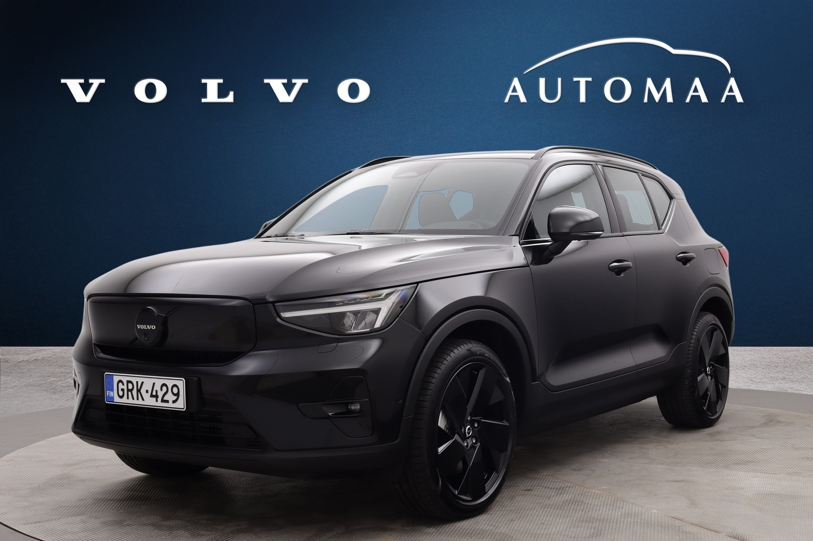 VOLVO EX40 1