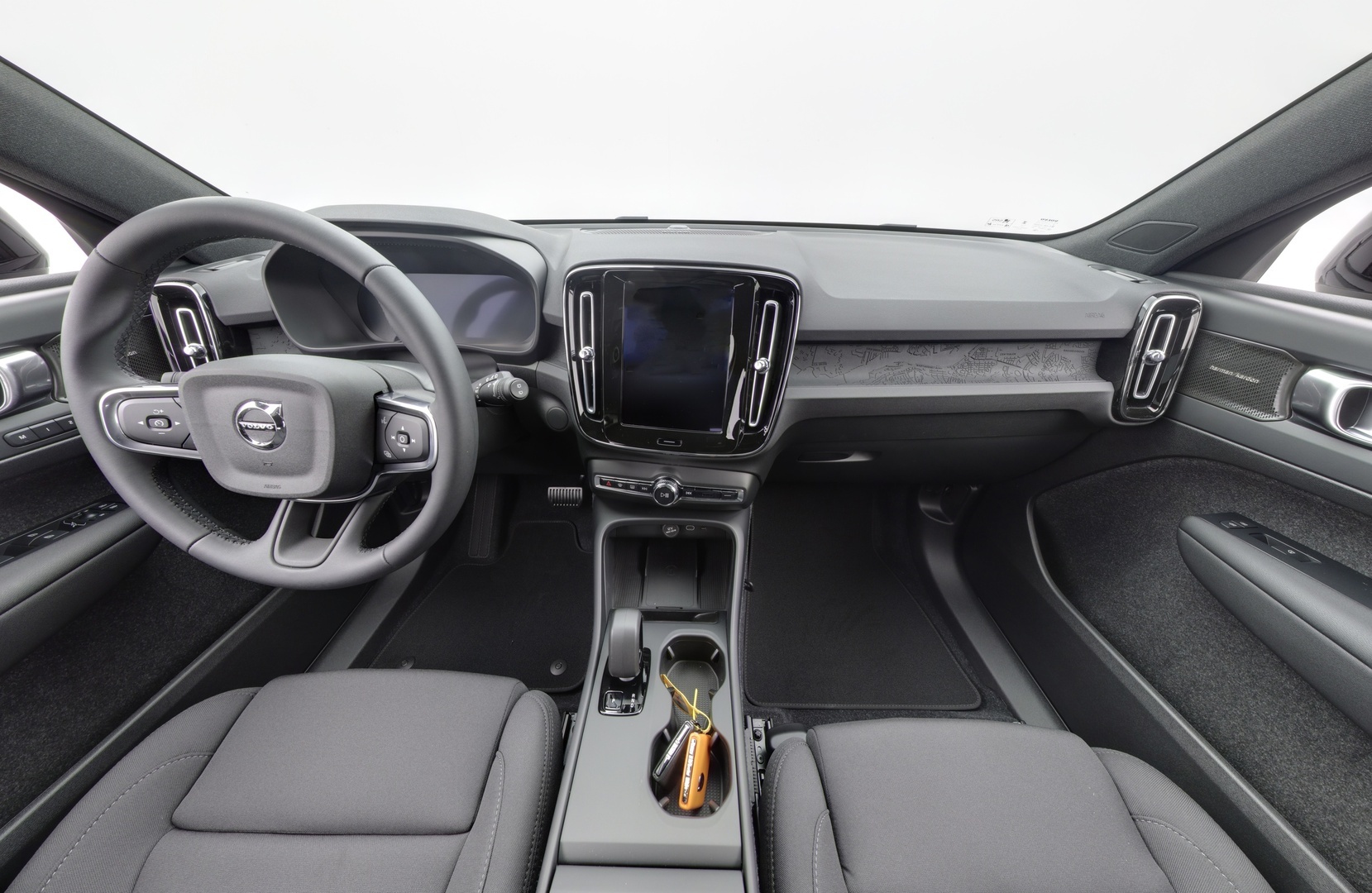 VOLVO EX40 7