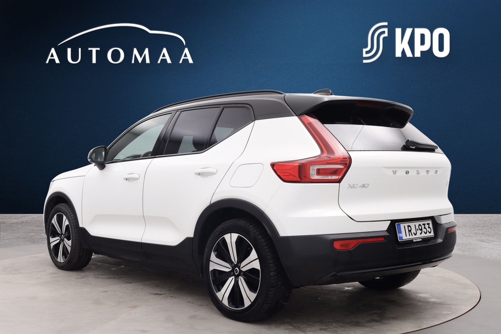 VOLVO XC40 2023
