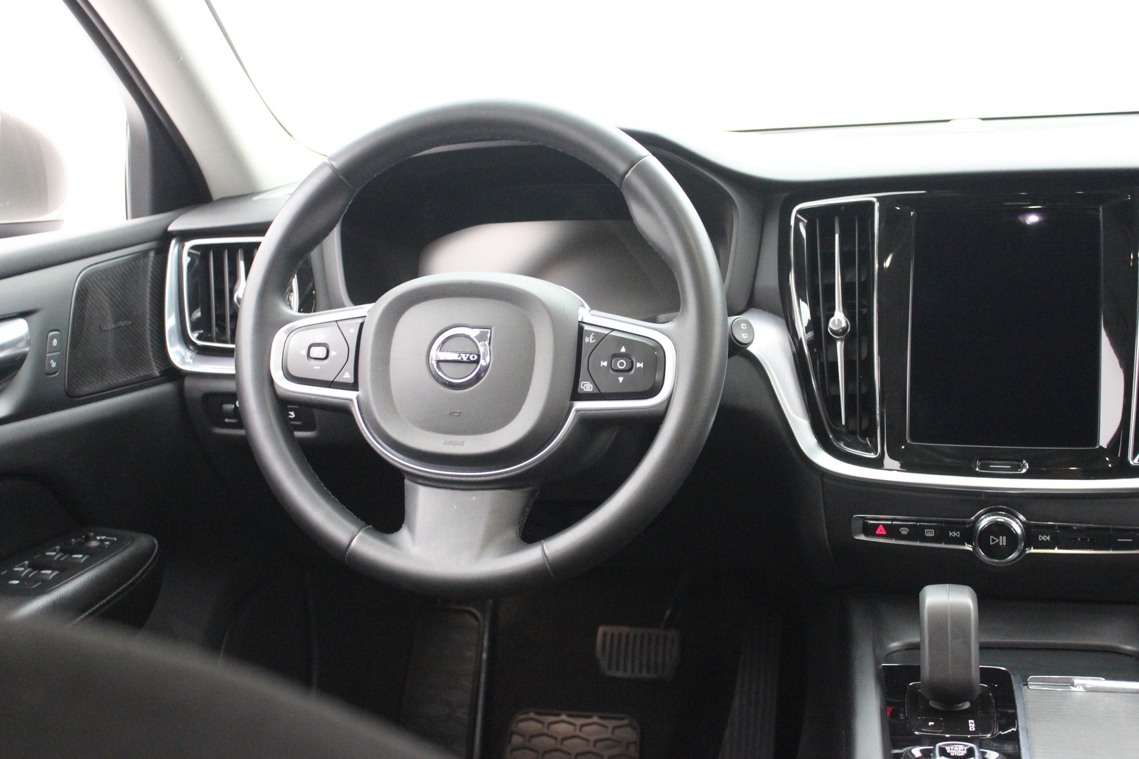 VOLVO V60 2022
