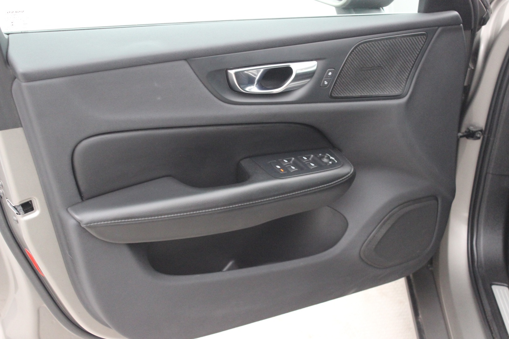 VOLVO V60 2022