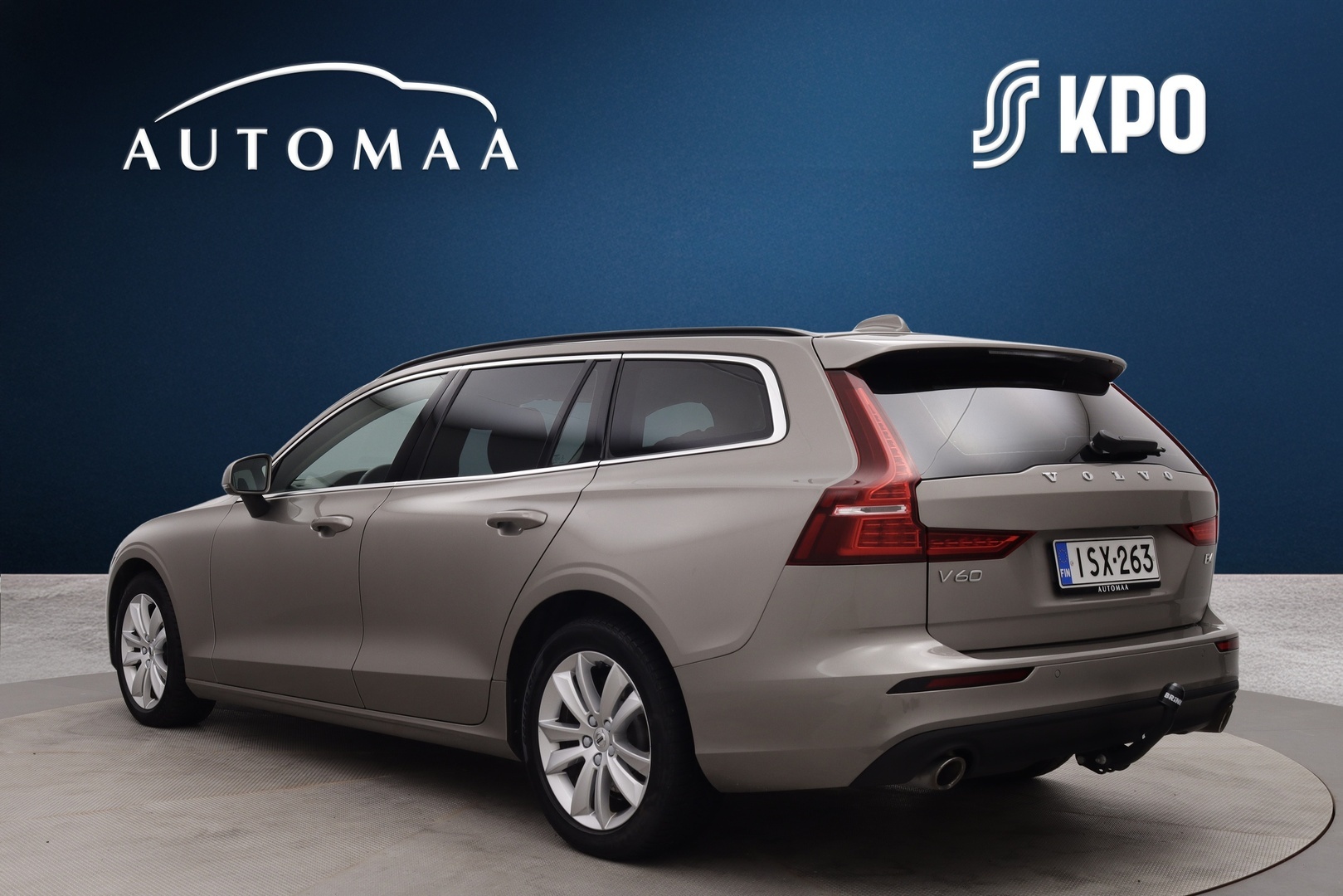 VOLVO V60 2022
