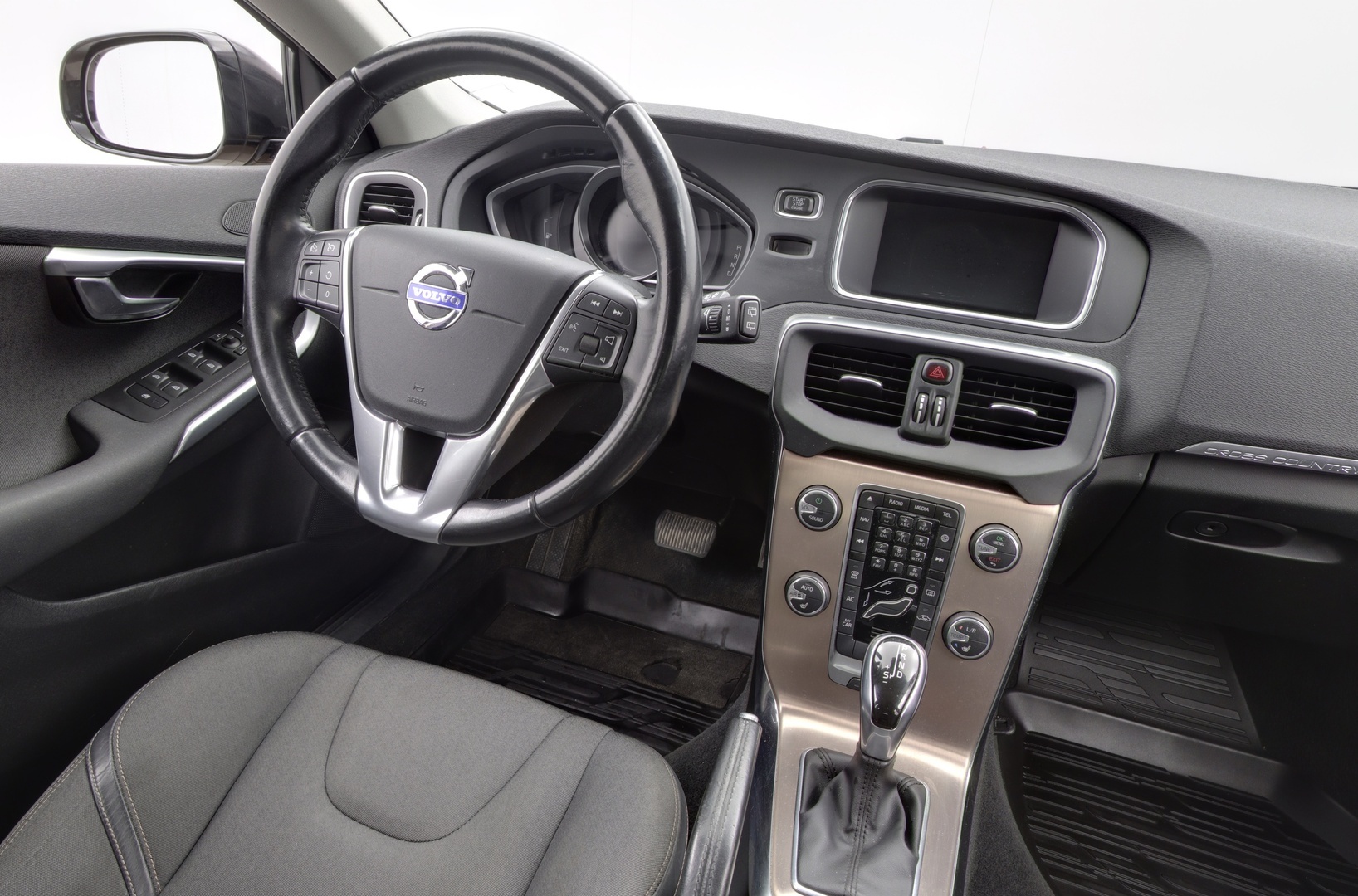 VOLVO V40 Cross Country 2014