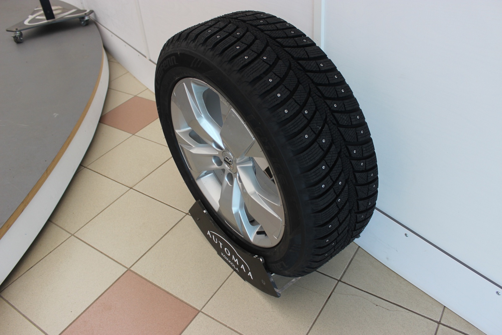 VOLVO XC40 14