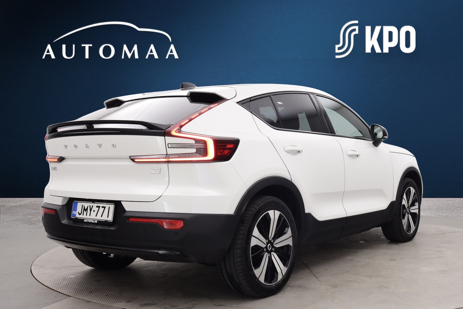 VOLVO C40 2023