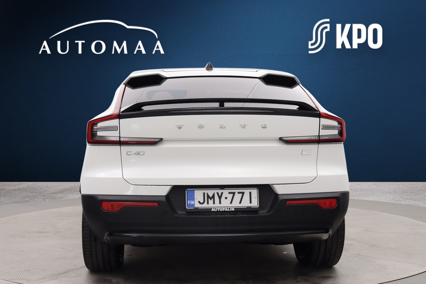 VOLVO C40 2023
