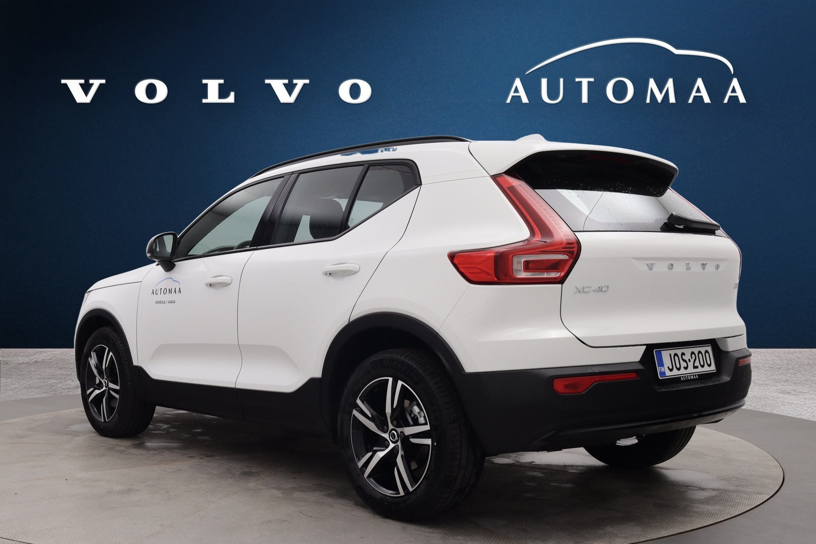 VOLVO XC40 2027