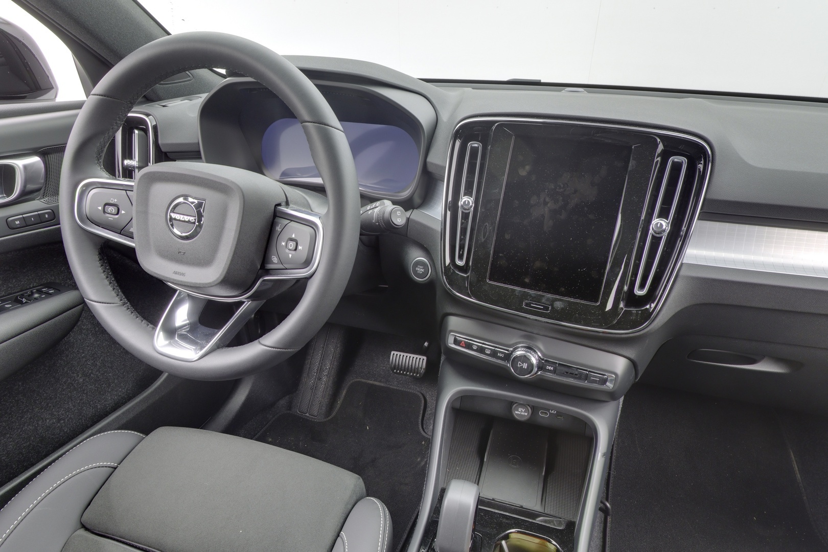 VOLVO XC40 2027