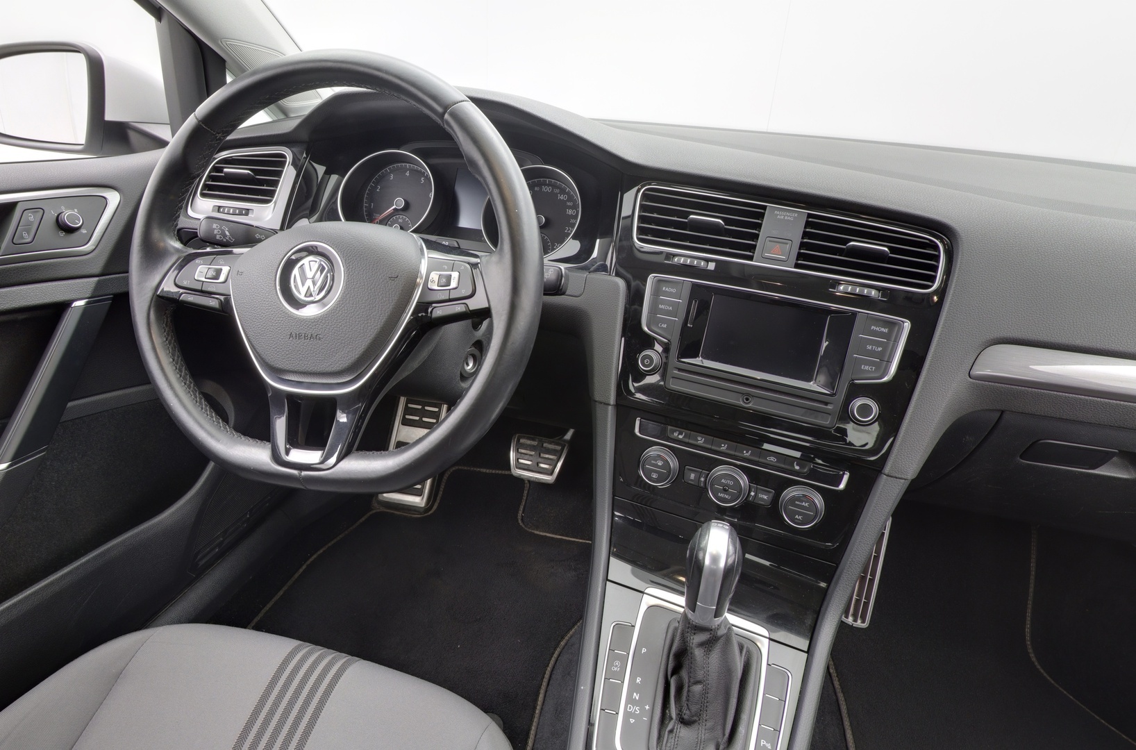 VOLKSWAGEN Golf 2017