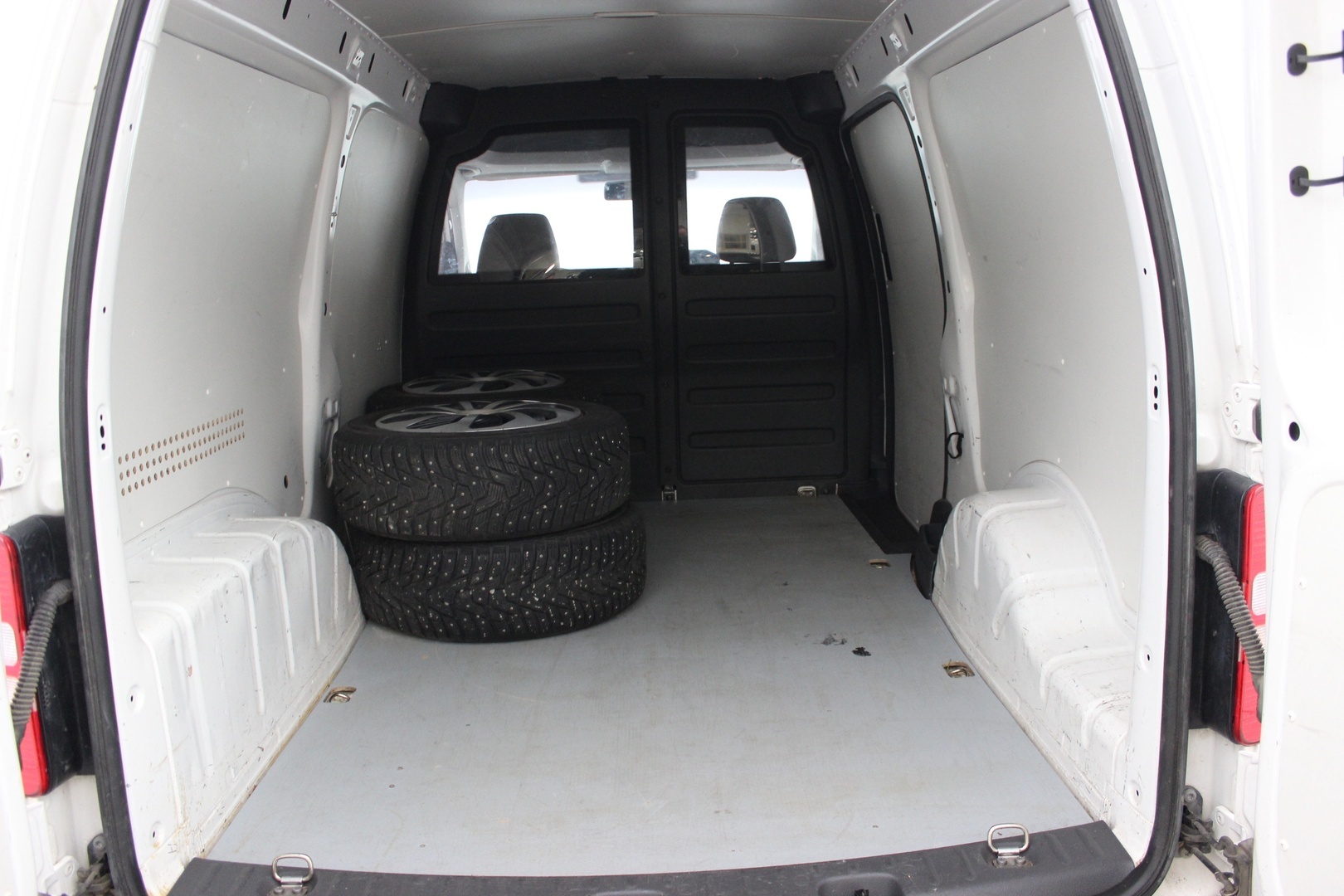 VOLKSWAGEN Caddy Maxi 10