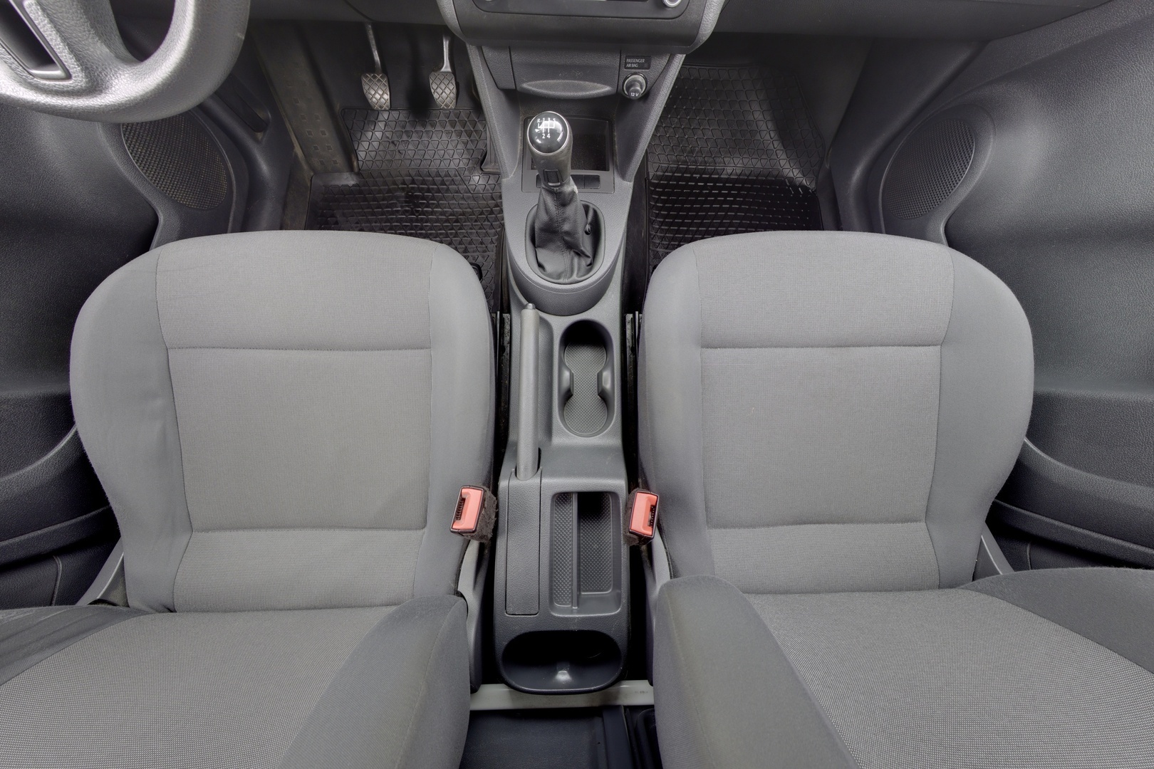 VOLKSWAGEN Caddy Maxi 9