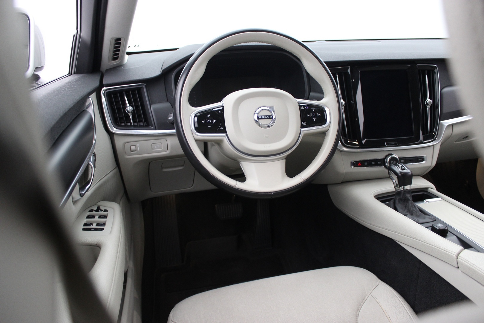 VOLVO V90 2017