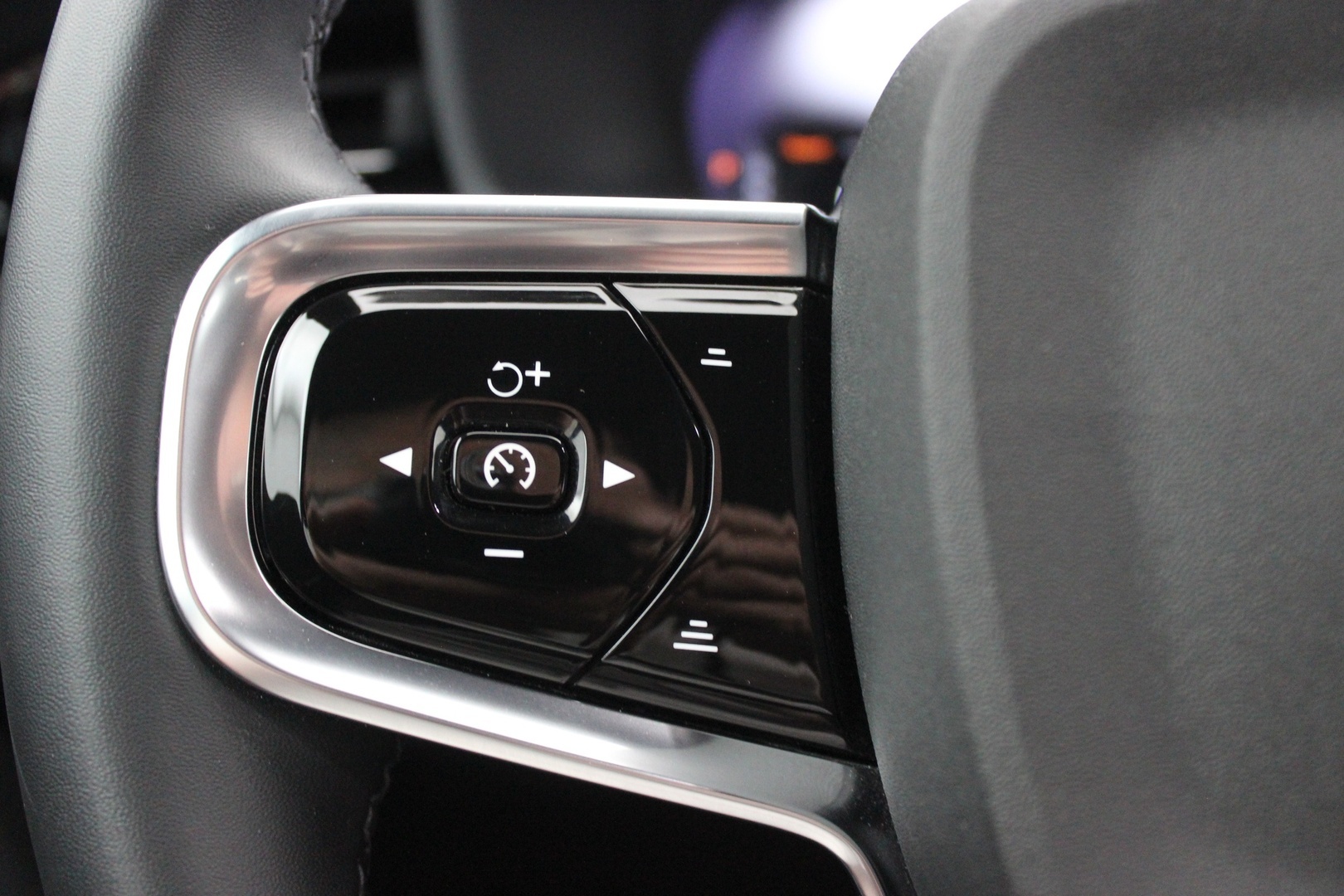 POLESTAR 2 2023