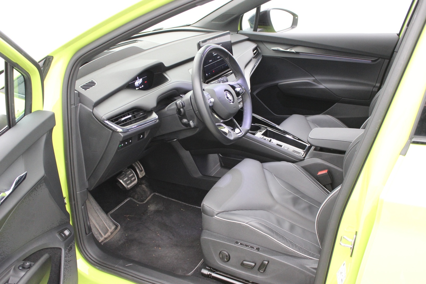 SKODA Enyaq 16