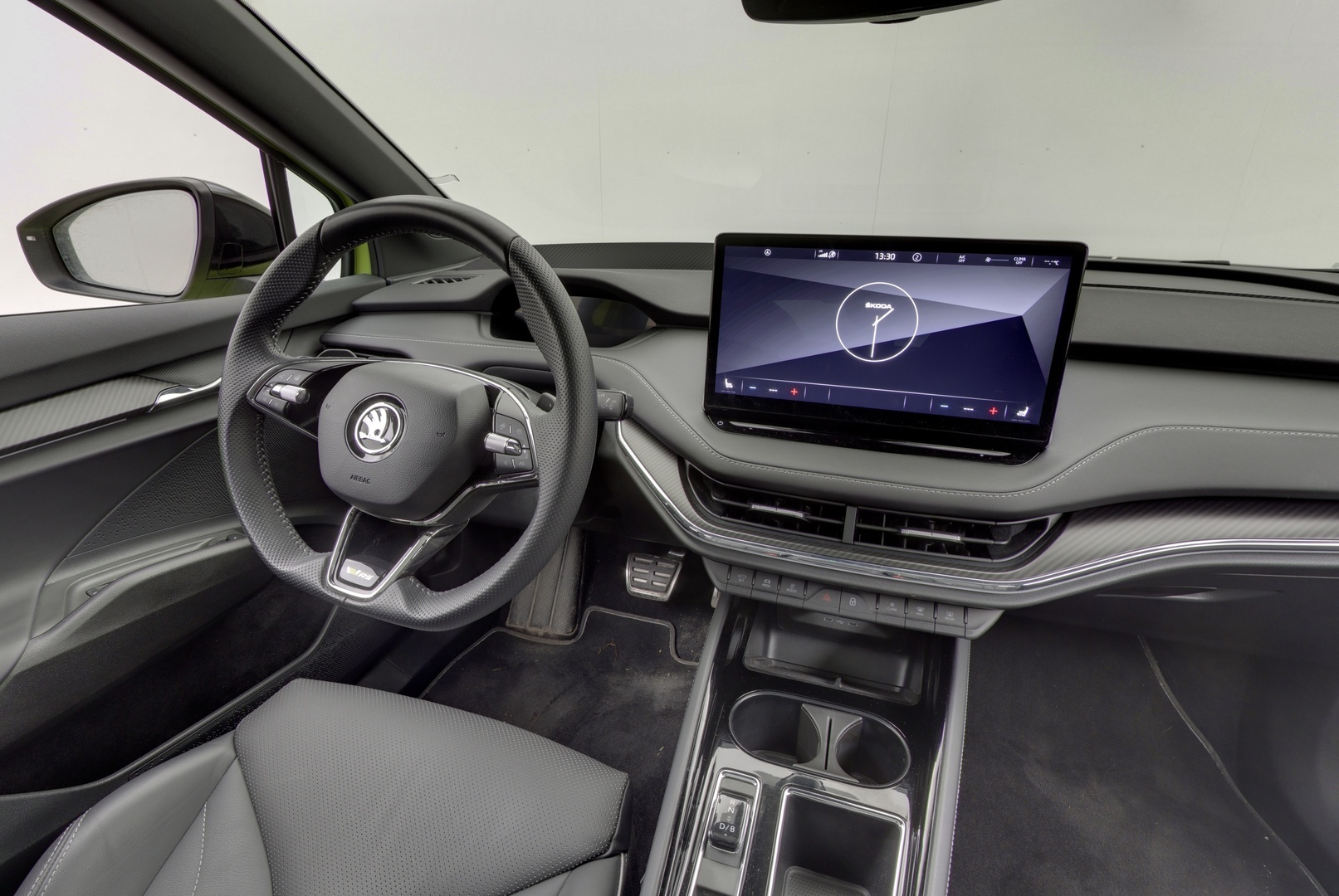 SKODA Enyaq 8
