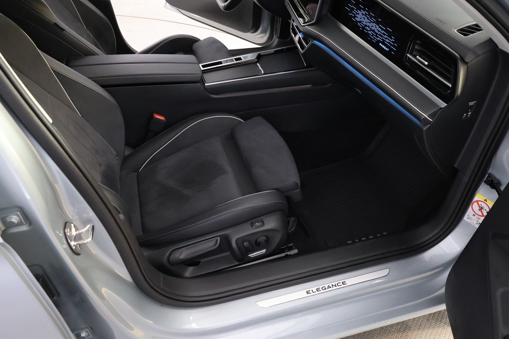 VOLKSWAGEN Passat 27