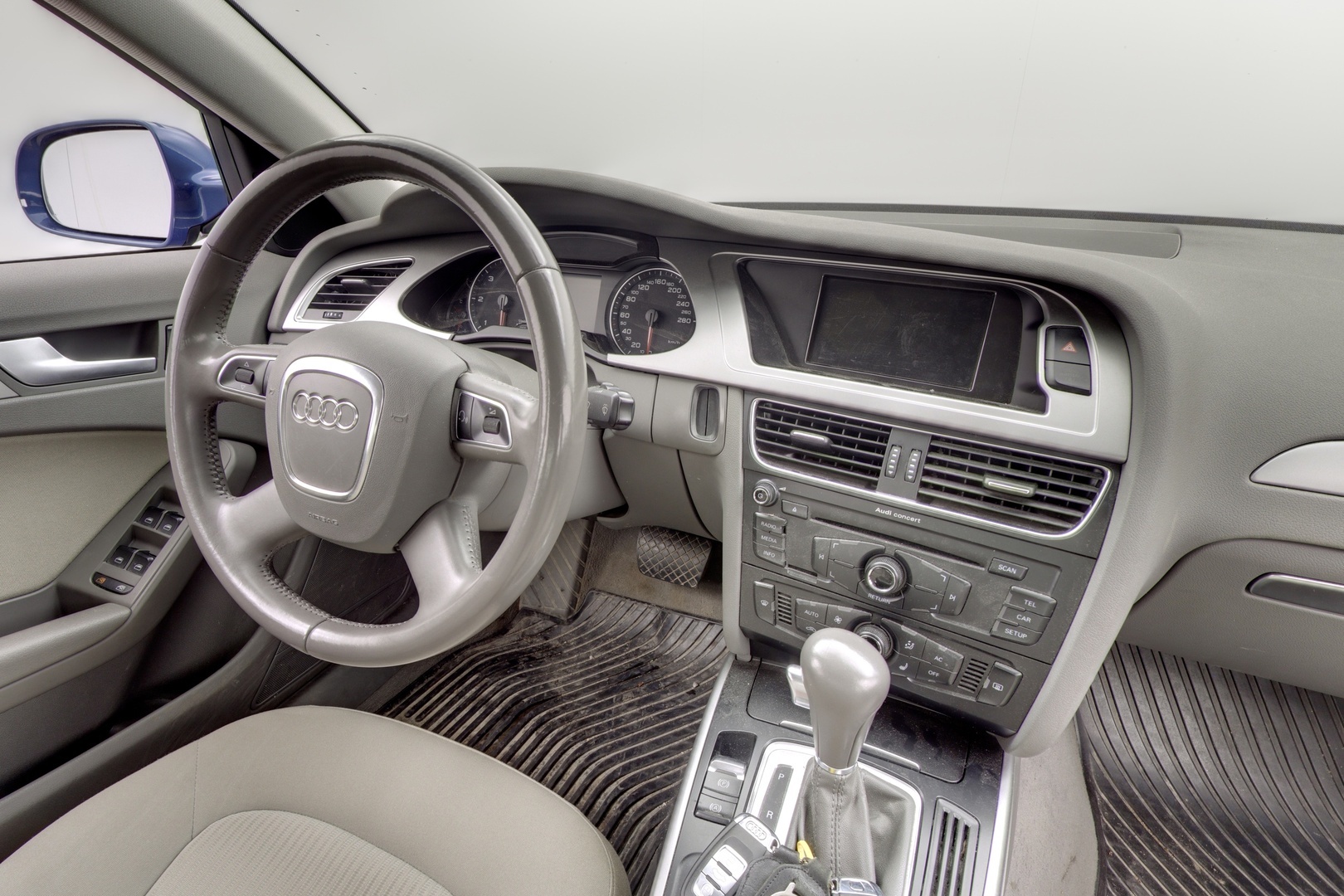 AUDI A4 2012