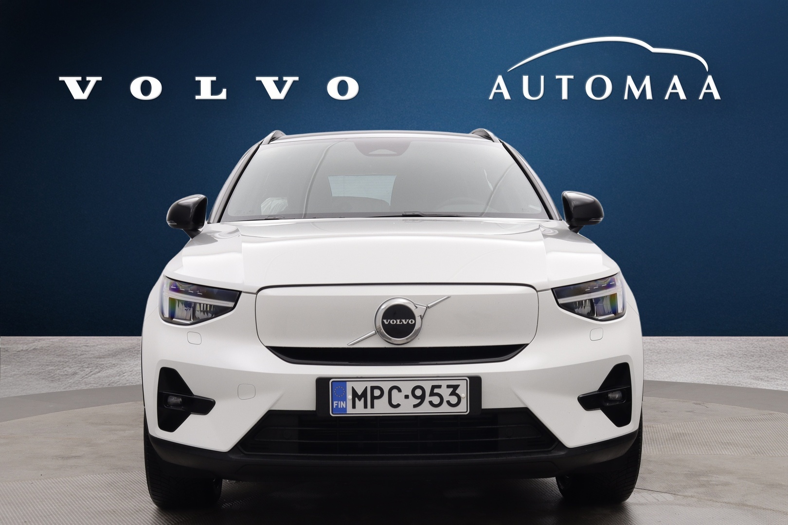 VOLVO XC40 2023