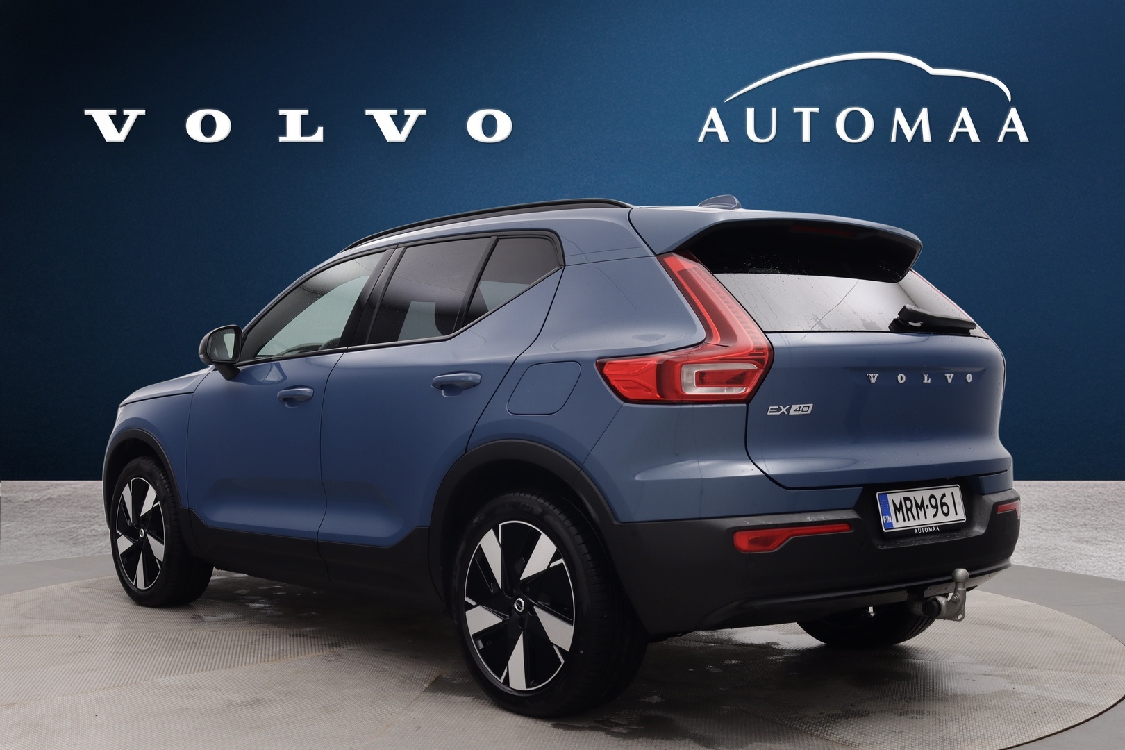 VOLVO EX40 6