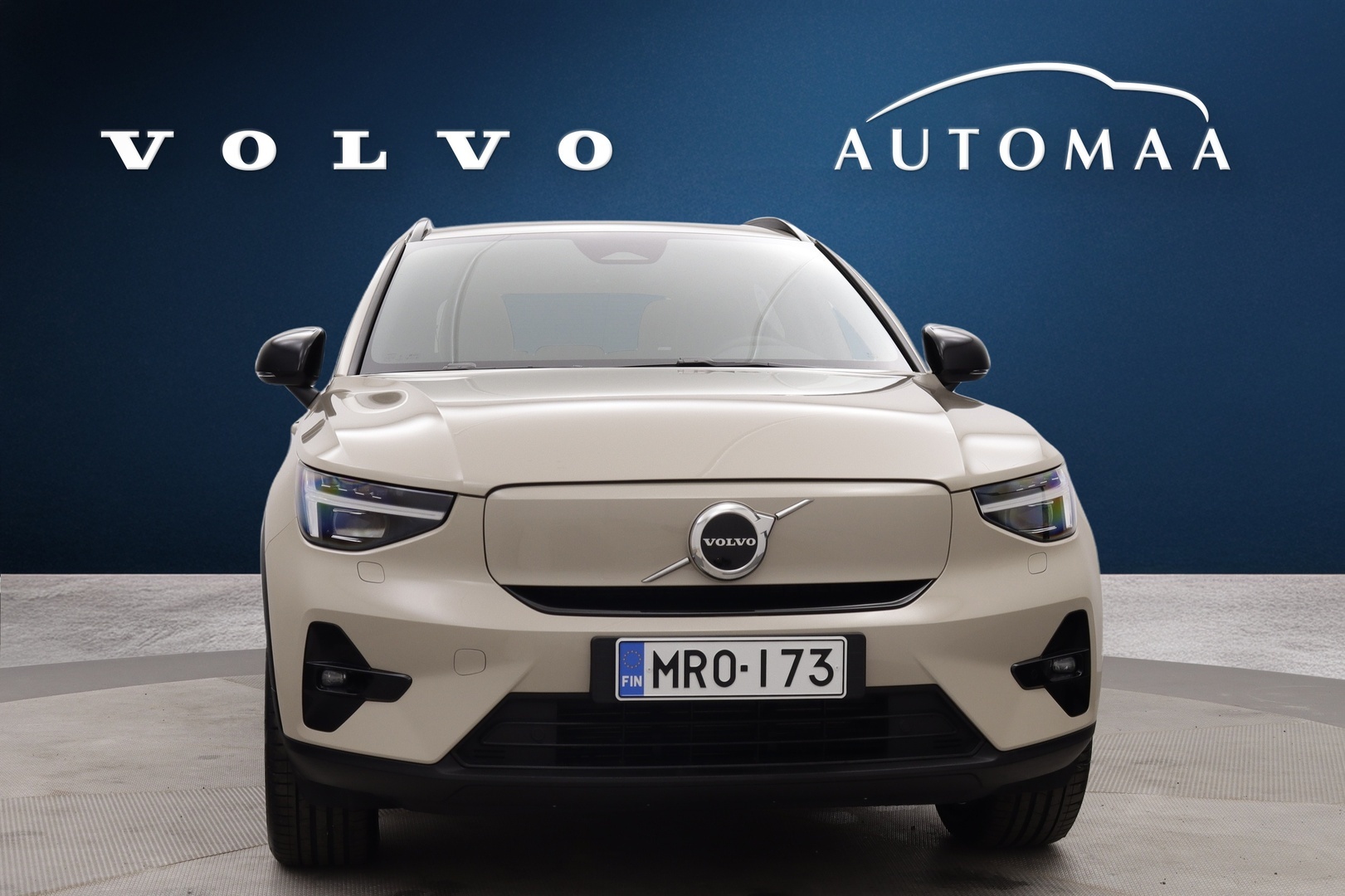 VOLVO EX40 2