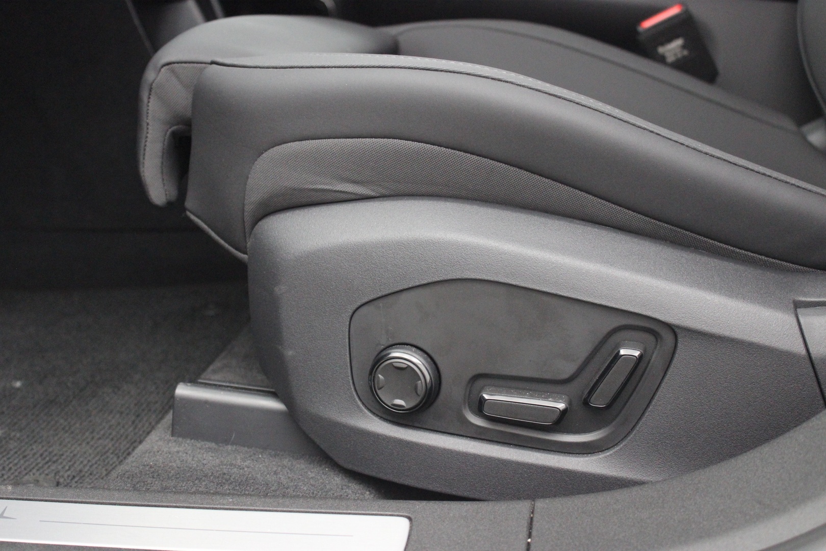 POLESTAR 4 2026