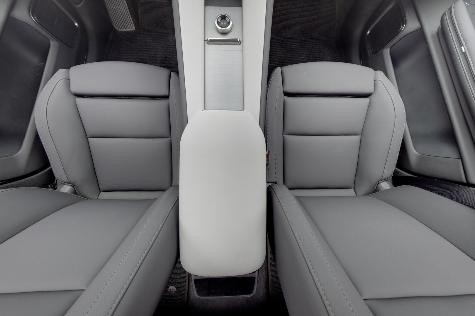POLESTAR 4 2026