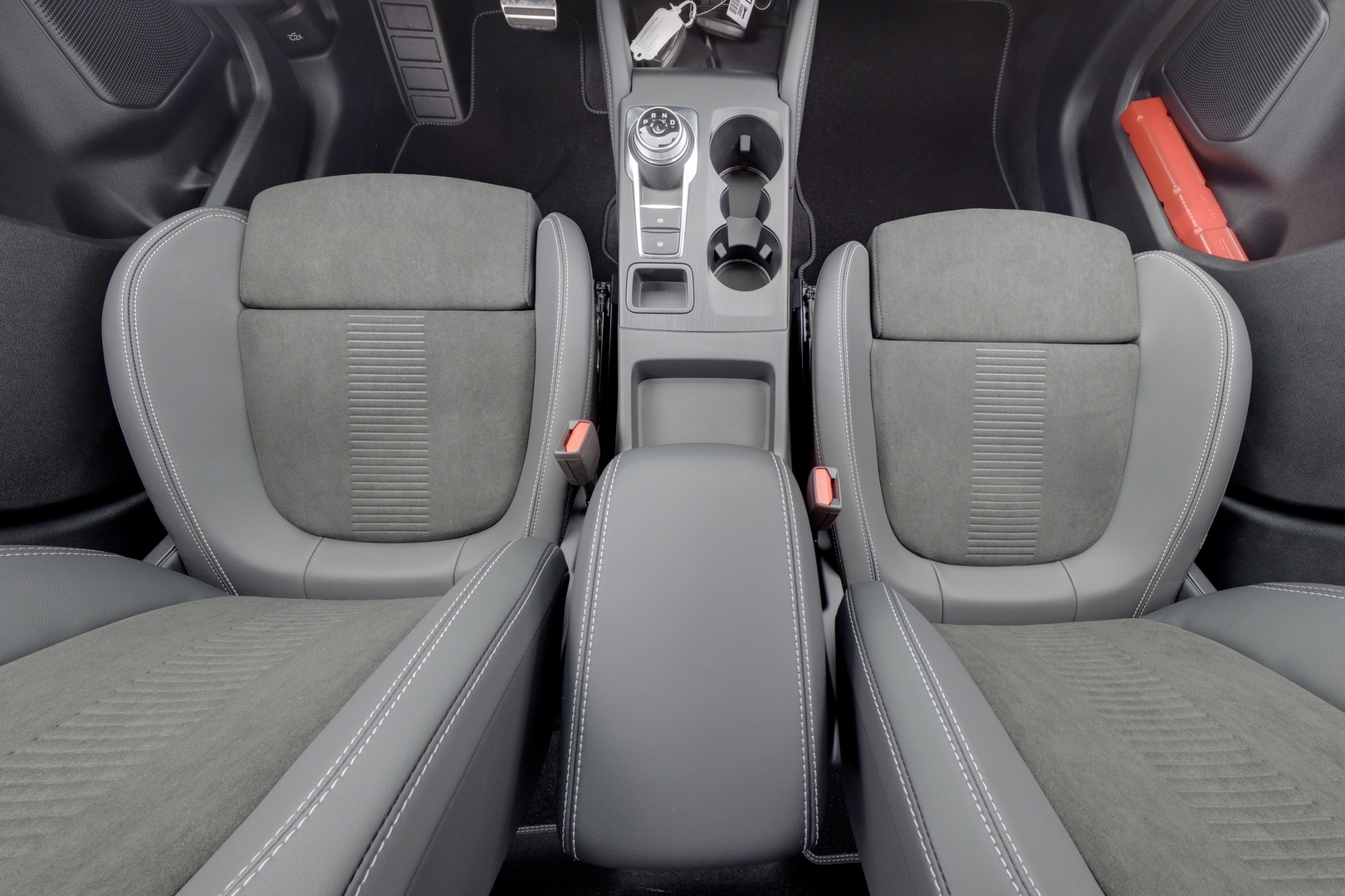 FORD Kuga 2026