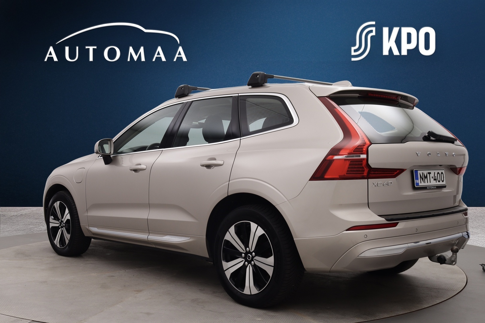 VOLVO XC60 2023