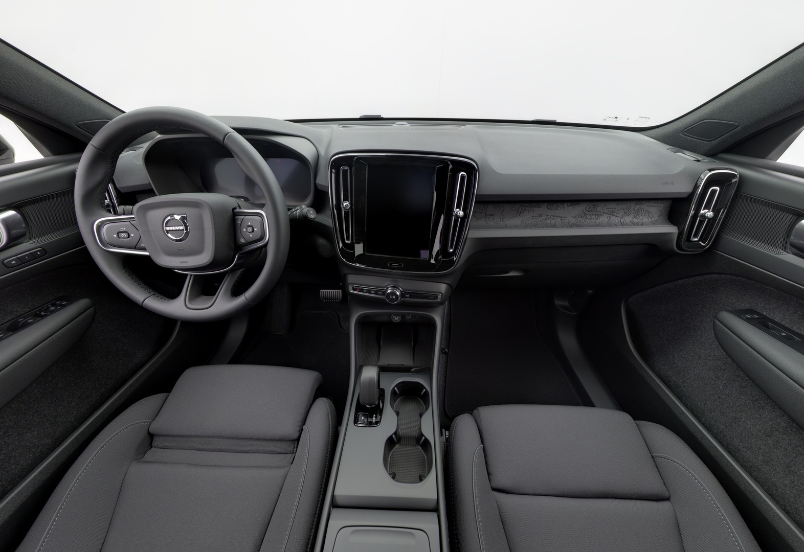VOLVO EX40 2025