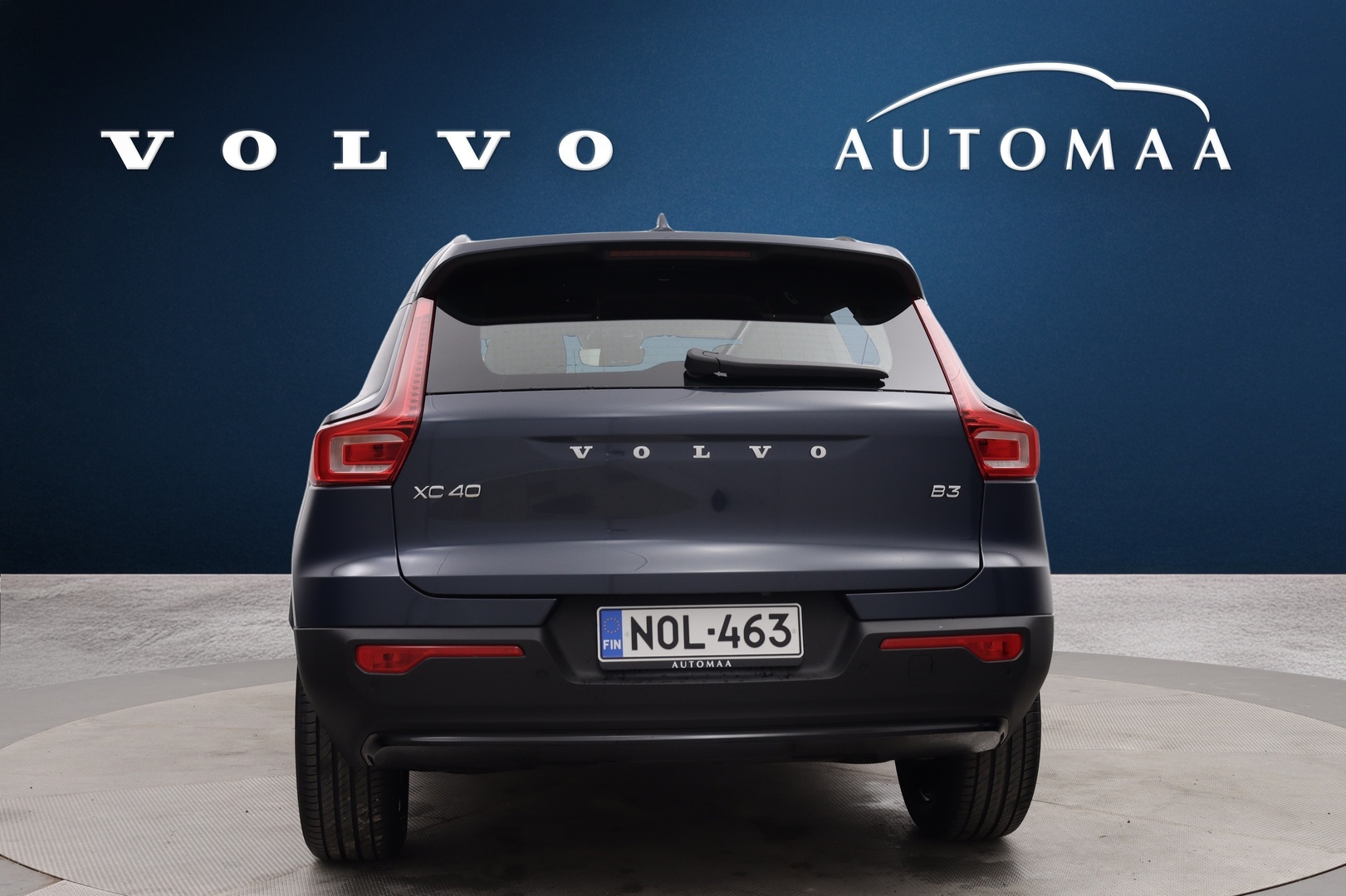 VOLVO XC40 5