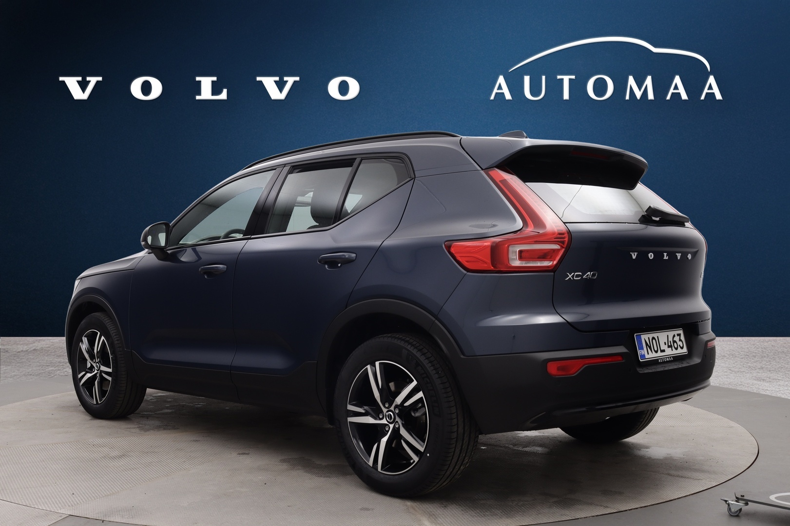 VOLVO XC40 6