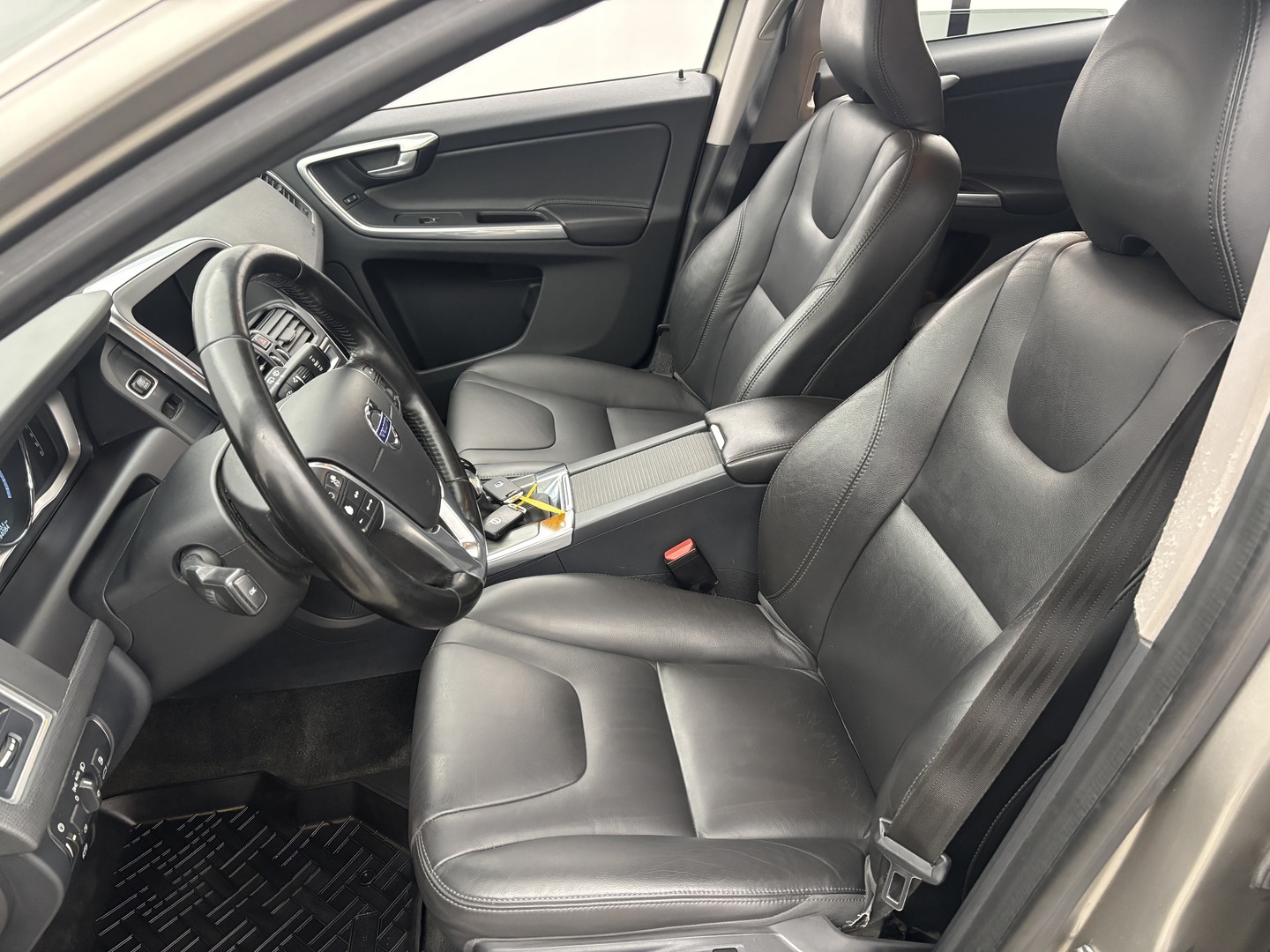 VOLVO XC60 10